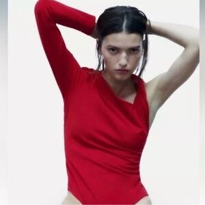 Zara red asymmetrical off the shoulder bodysuit - Without Tags, Never Worn